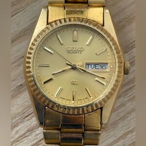 Seiko SQ Presidential Gold Plated Ladies Watch Gold Dial Hands Markers Day Date